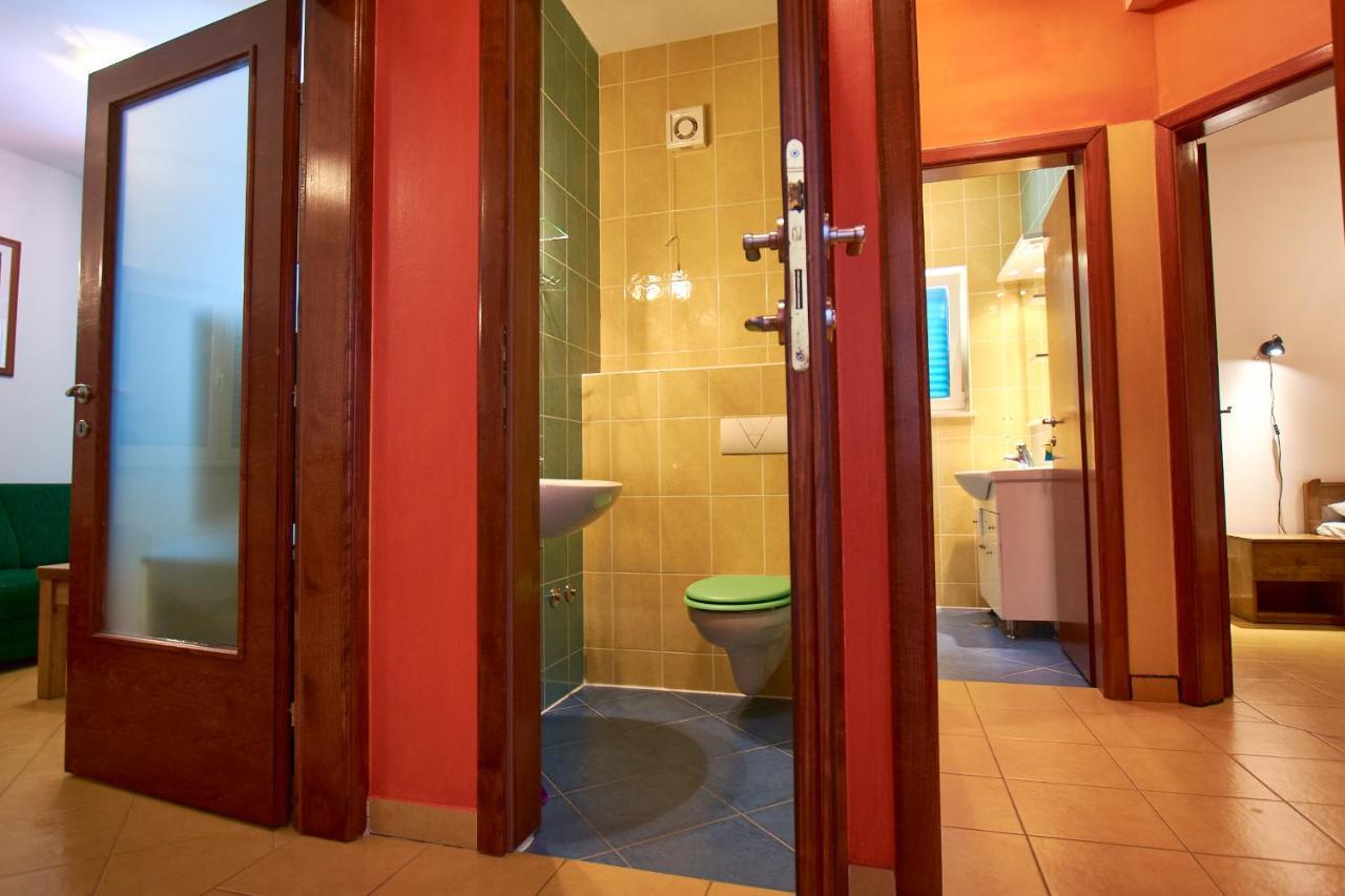 Pansion Hrga Hotel Vodice Exterior photo