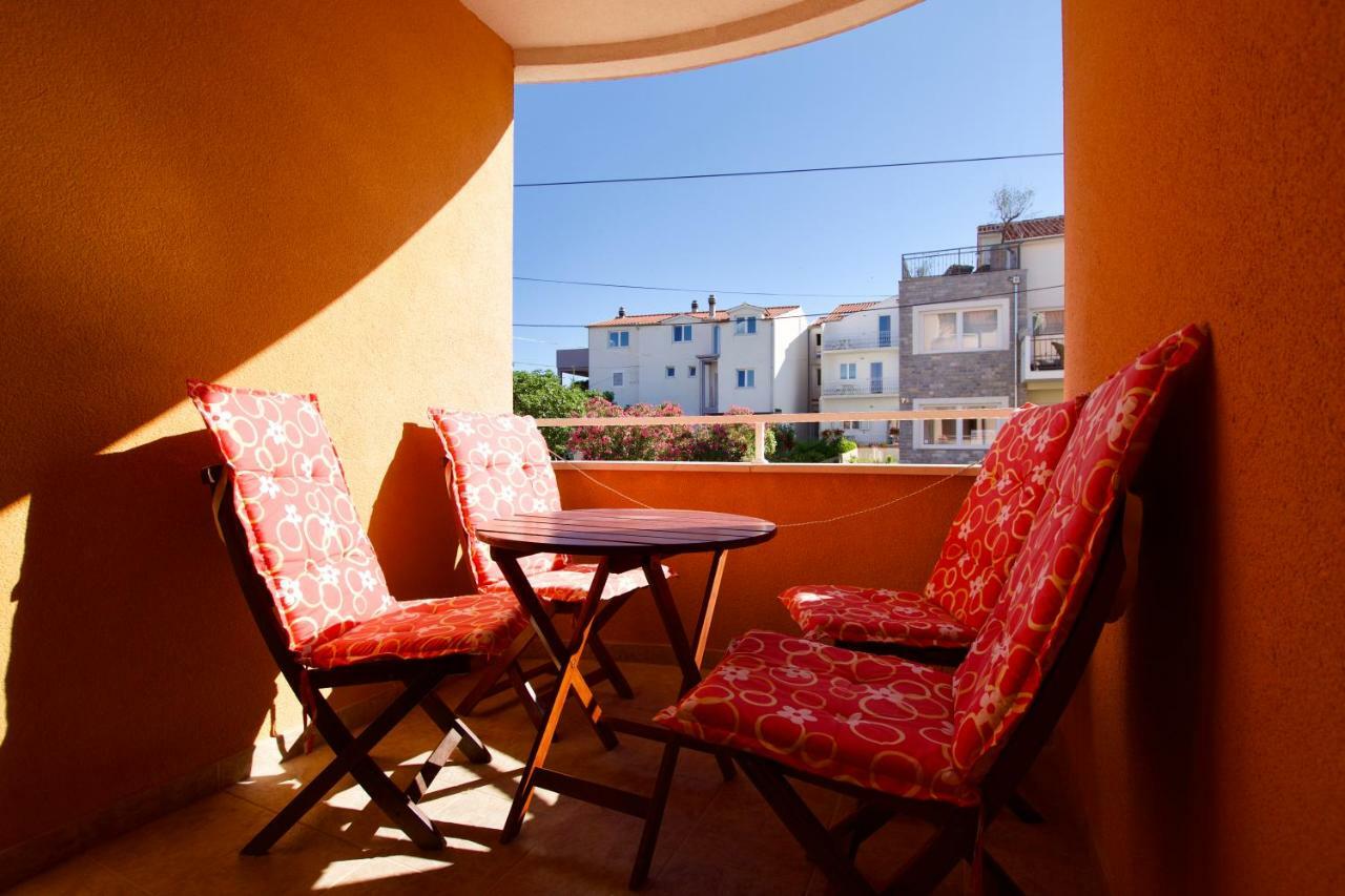 Pansion Hrga Hotel Vodice Exterior photo